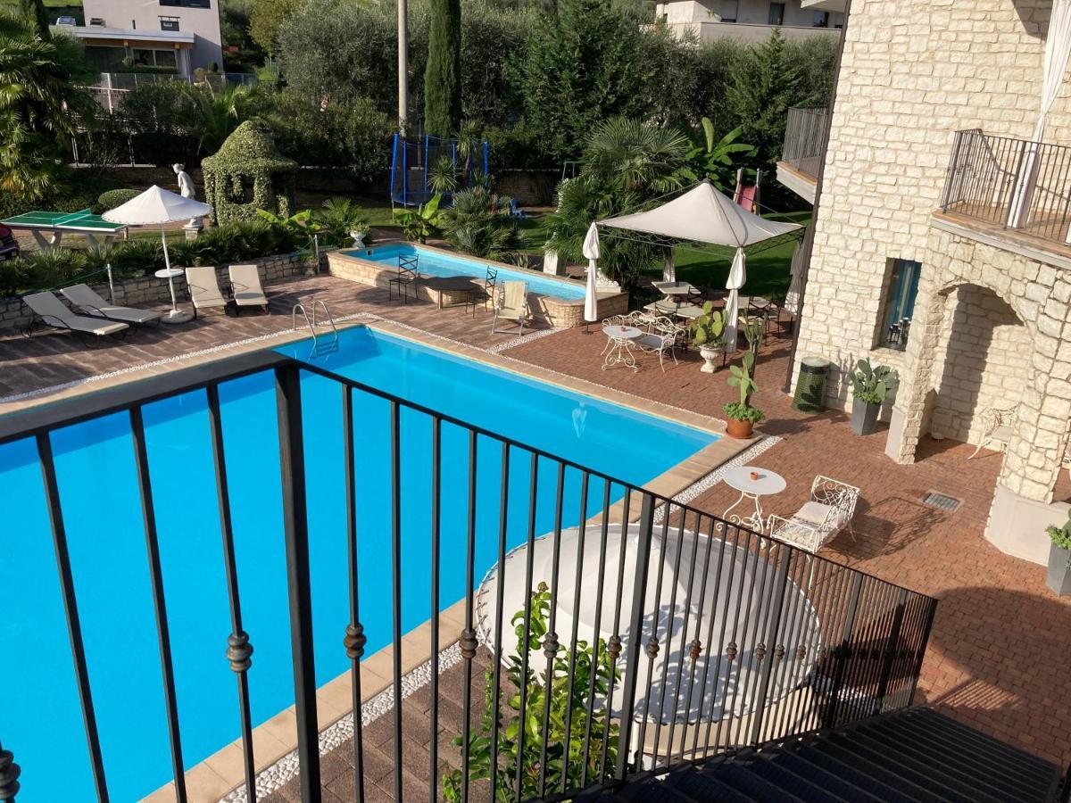 Апарт готель Residenza Le Due Torri Рива-дель-Гарда Екстер'єр фото